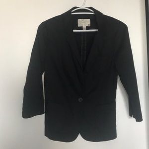 Fitted black blazer